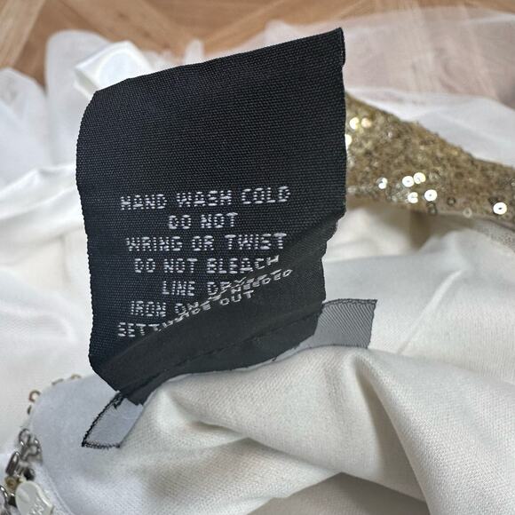 B. Darlin Sz 5/6 Gold/White Sequin Short Formal Dress Heart Shape Cutout Bow Tie - Picture 5 of 6